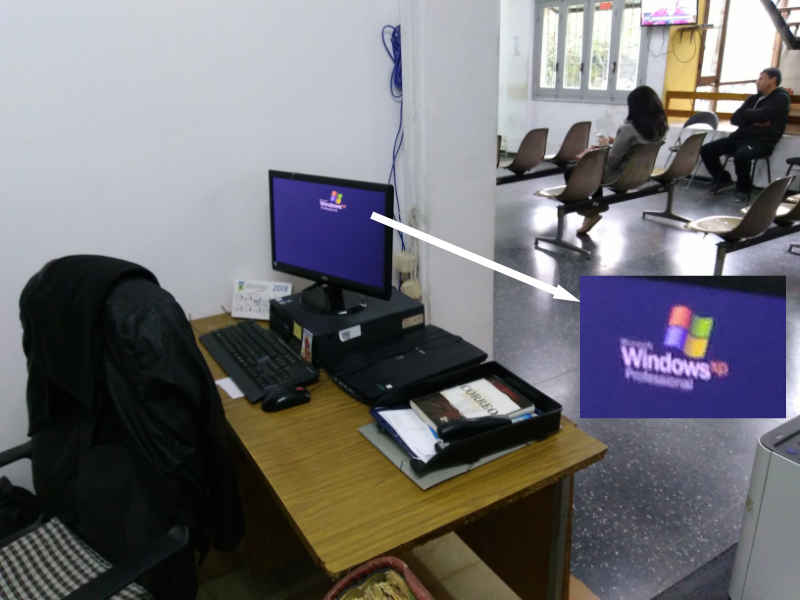 Windows XP in use at Uruguay government office, 2018