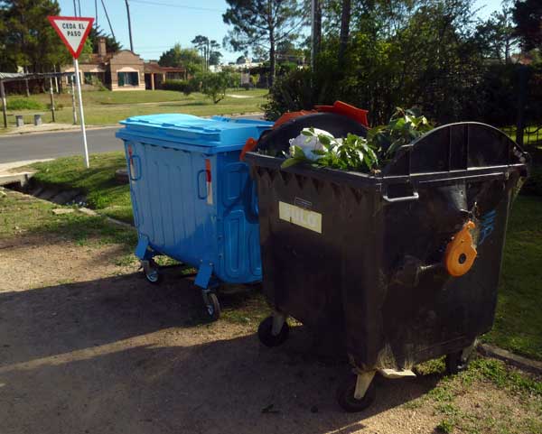 trash-containers