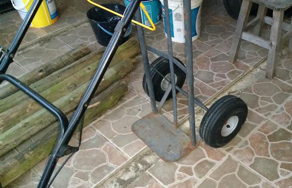 Hand truck in my garage, Urguay