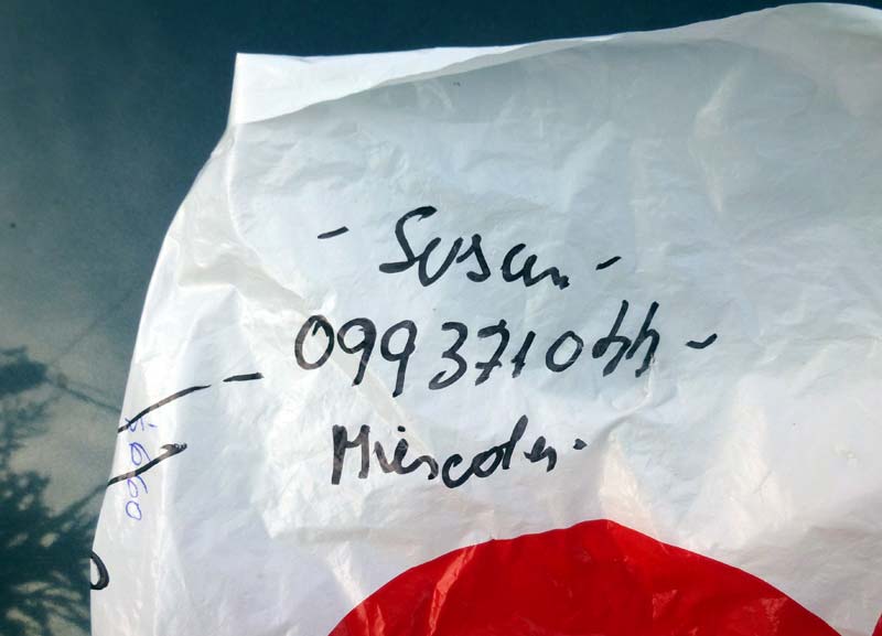 Whay can't Uruguayans write numbers properly?