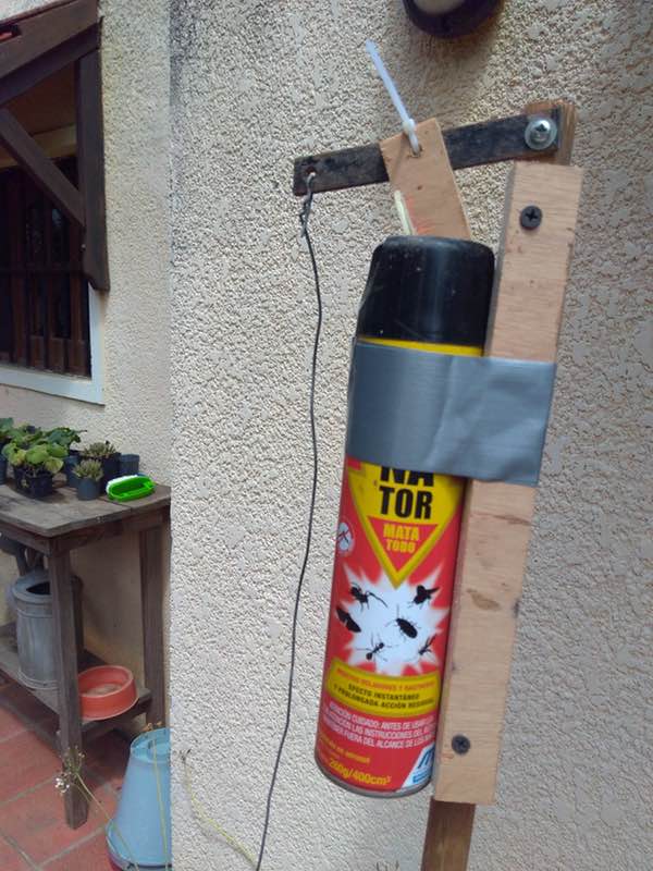 homemade bug spray extender