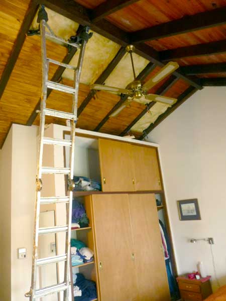 Typically uninsulated Uruguayan house cieling