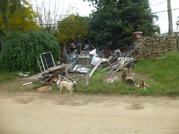 The "junk house" oF Atlántida, Uruguay